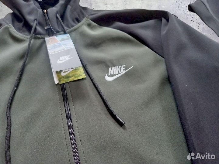 Спортивные костюмы Nike легкий