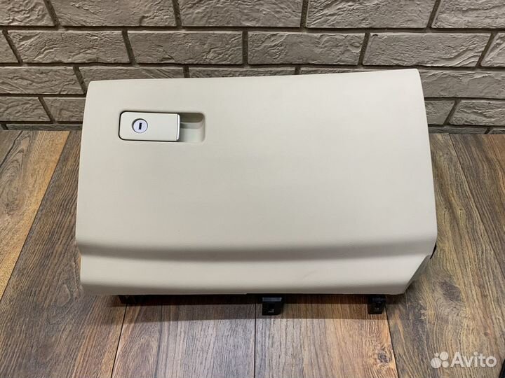 Infiniti Q50 (V37) Бардачок