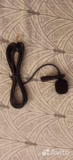 Петличный микрофон