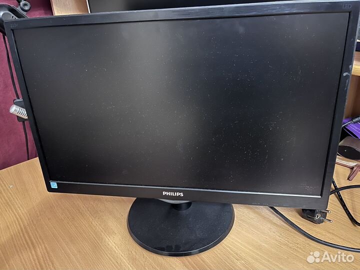 Монитор для компьютера philips 223V5L