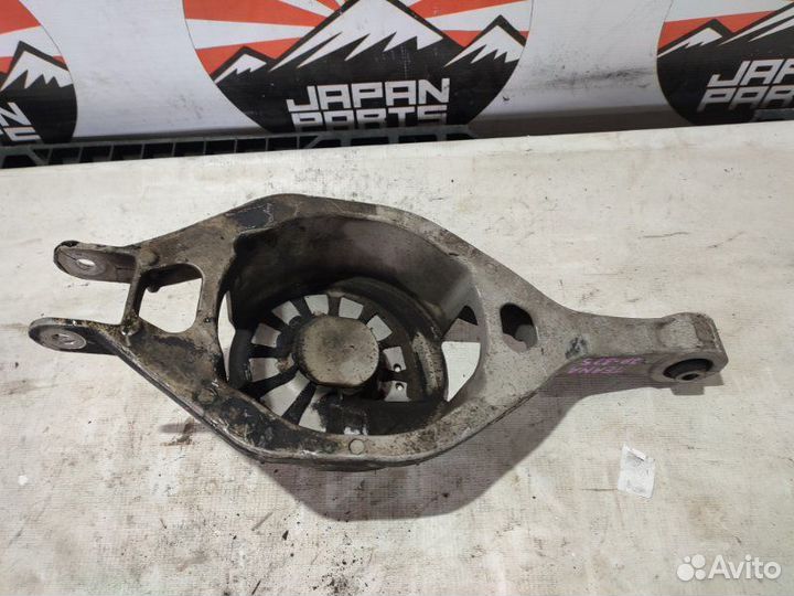 Рычаг подпружинный задний Nissan Teana J32