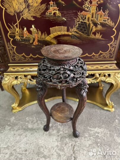 Подставка. Стол. Шинуазри
