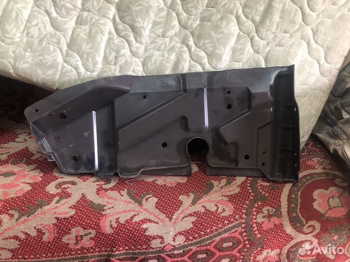 Защита правая Elantra XD