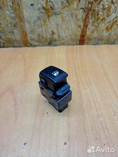 Кнопка стеклоподъемника Kia Sorento (JC) 2.5