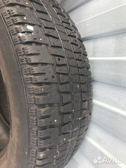 Cooper Weather-Master S/T 215/70 R16