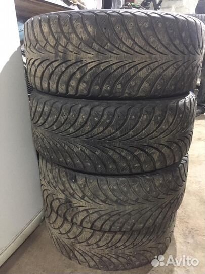 Sava Eskimo Stud 225/50 R17