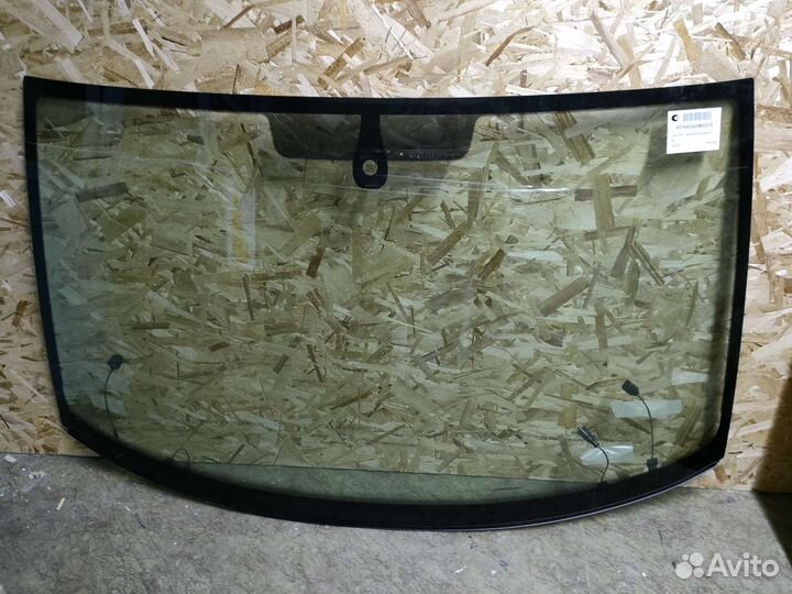 Стекло лобовое VW T5