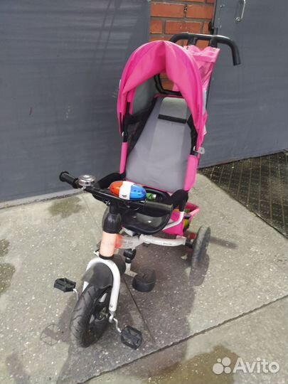 Детский трёхколёсный велосипед с ручкой Capella