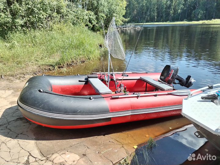 Продам лодку с мотором