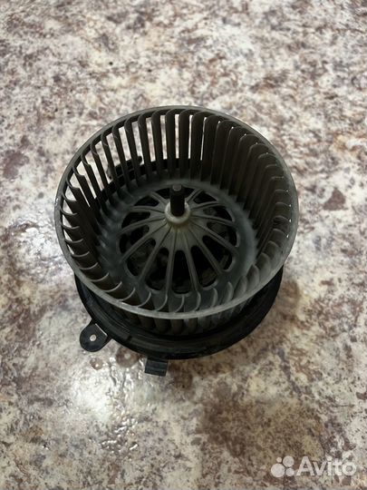 Моторчик печки w204