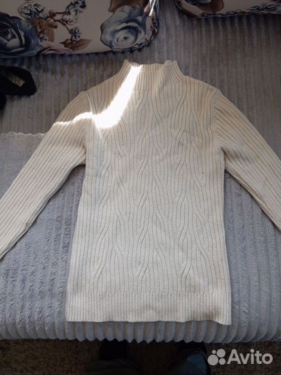 Свитер