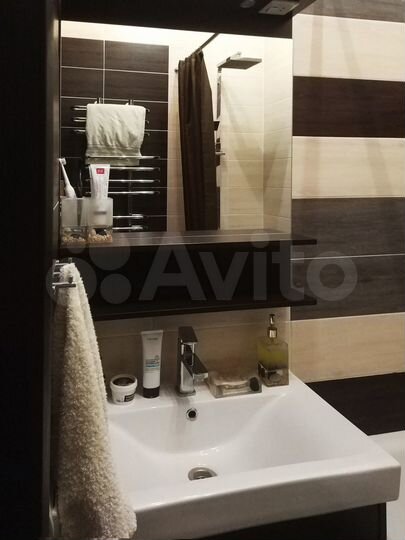 3-к. квартира, 125,8 м², 2/10 эт.