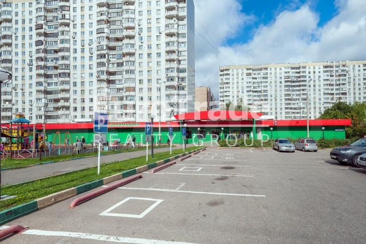 Продам торговое помещение, 3764 м²