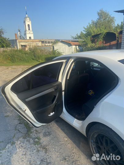 Skoda Octavia 1.2 МТ, 2014, 370 000 км