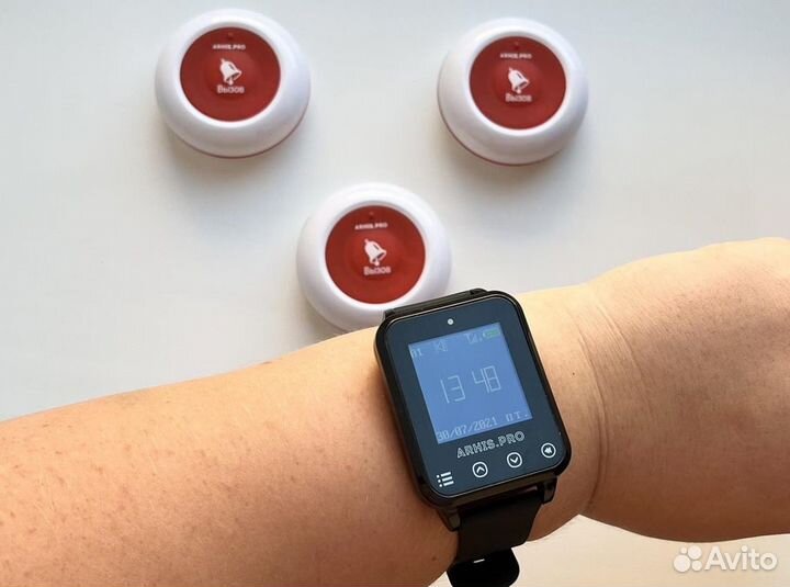 Кнопка вызова официанта в комплекте с часами