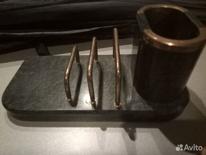 Подставка для бумаг/ручек настольная