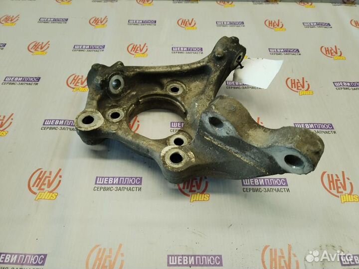 Кулак поворотный левый, передний Cadillac SRX