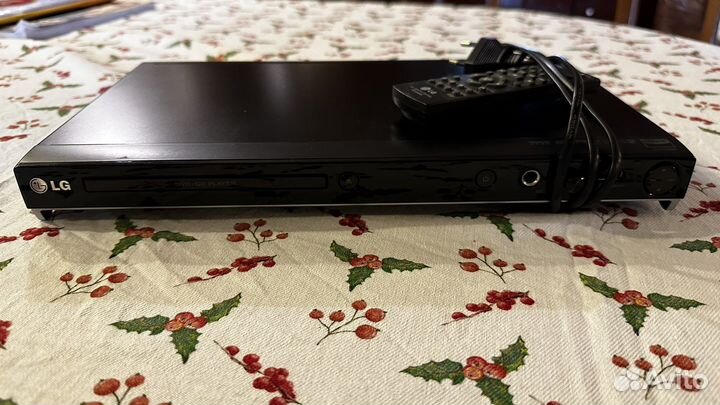 DVD плеер LG (dvx556k)