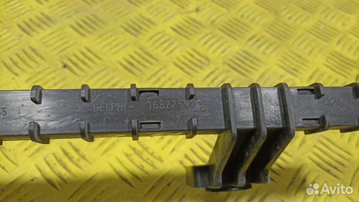 Направляющая стекла двери левая Man Tgl