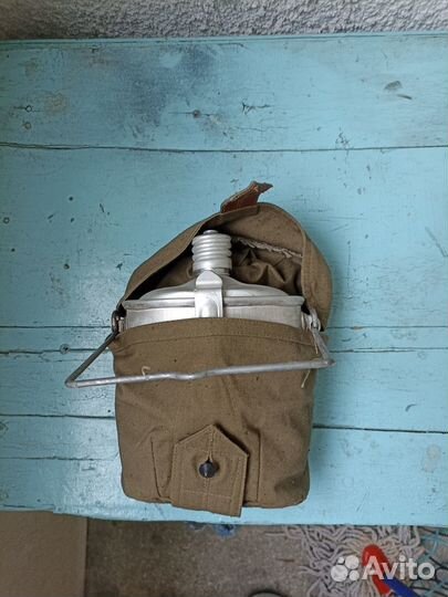 Фляжка армейская и котелки