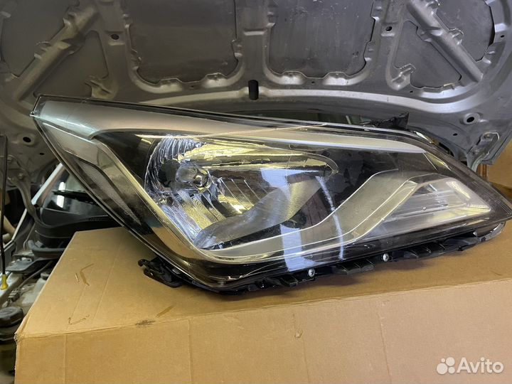 Фары на hyundai solaris 14-17