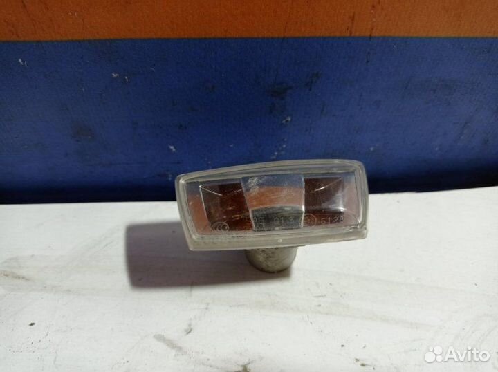 Повторитель в крыло Opel Corsa D D