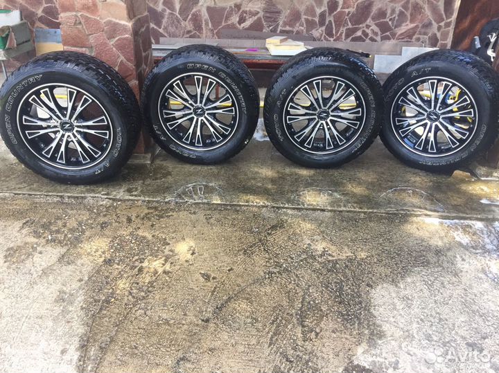 Кол-са в сборе R20 Zinik+Резина toyo Open Country