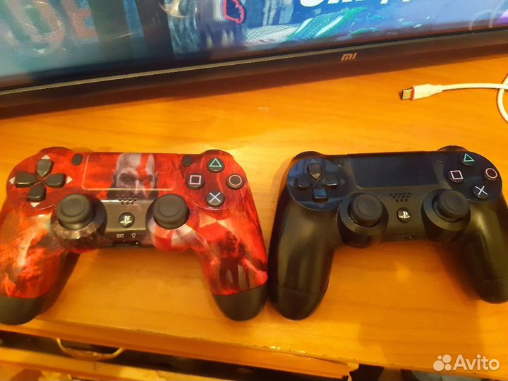 Игровая приставка ps4