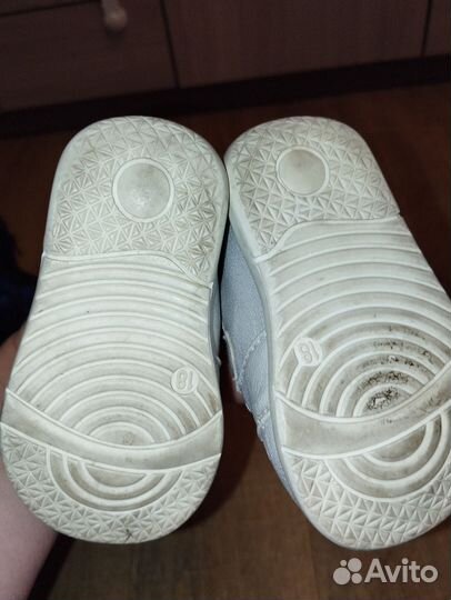 Кроссовки для девочки 18 размер