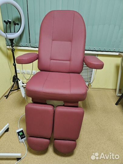 Педикюрное кресло с электроприводом