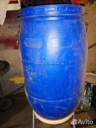Бочка пластиковая бу, 60л