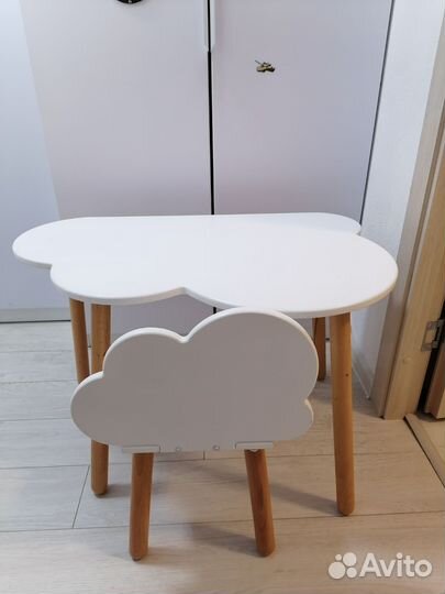 Детский стол и стул