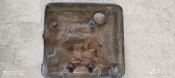 Крышка двигателя на Шевроле Круз