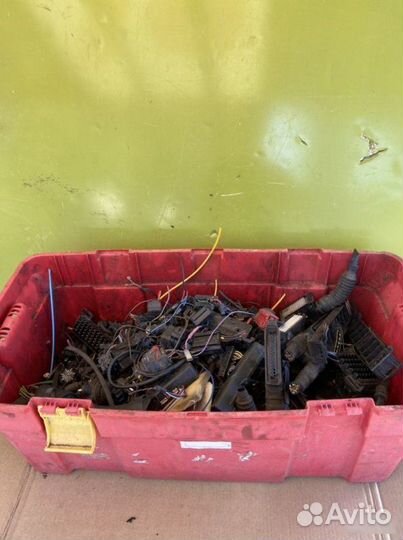 Разъемы, фишки, колодки Mercedes E-Class W124