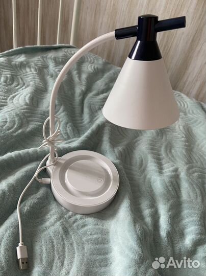 Лампа настольная