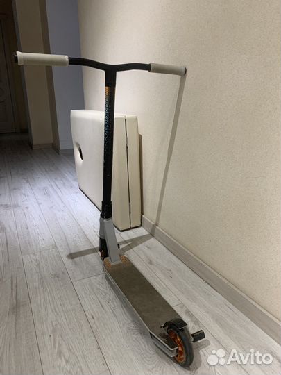 Трюковой самокат mongoose