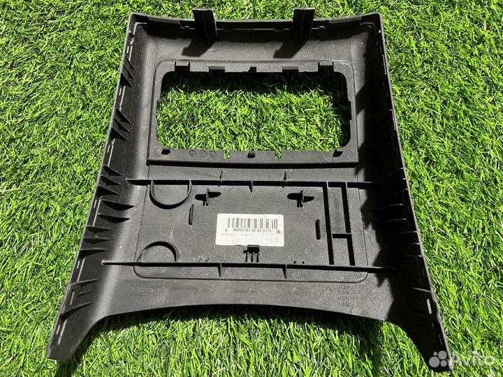 Накладка консоли центральной BMW 3-Series E90