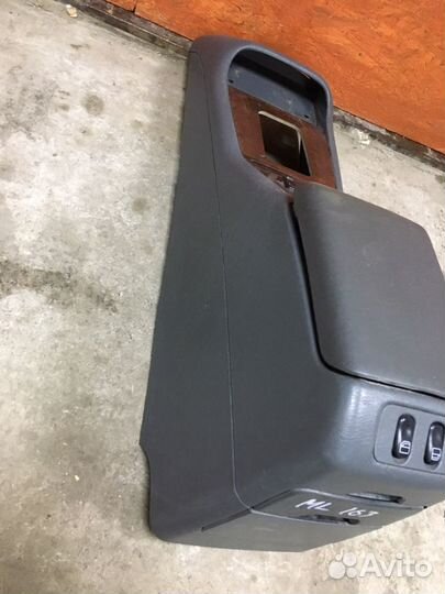Подлокотник Mercedes w163