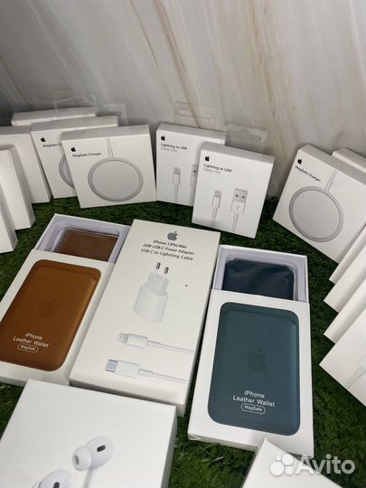 Зарядки на iPhone и блок адаптер