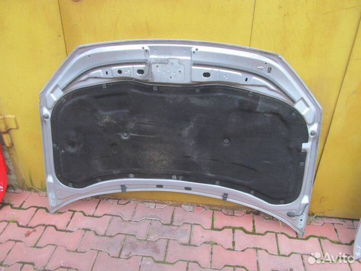 Капот Volkswagen Polo