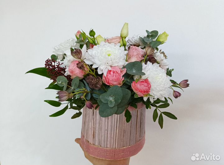 Магазин цветов Живые цветы в коробке