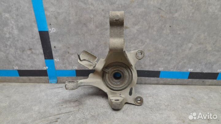 Кулак поворотный передний левый Renault Laguna 1