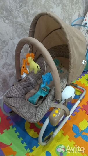 Шезлонг детский с вибрацией