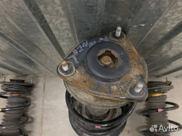 Стойка в сборе Toyota RAV-4 XA50 рав 2023г