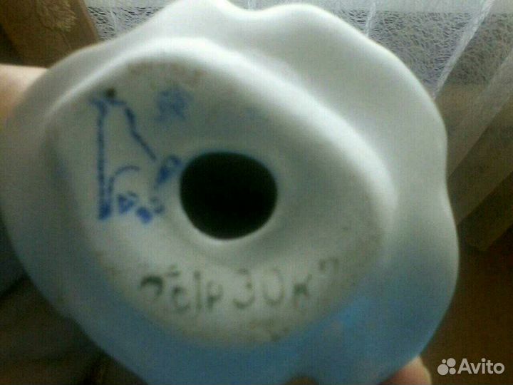 Фарфоровая статуэтка