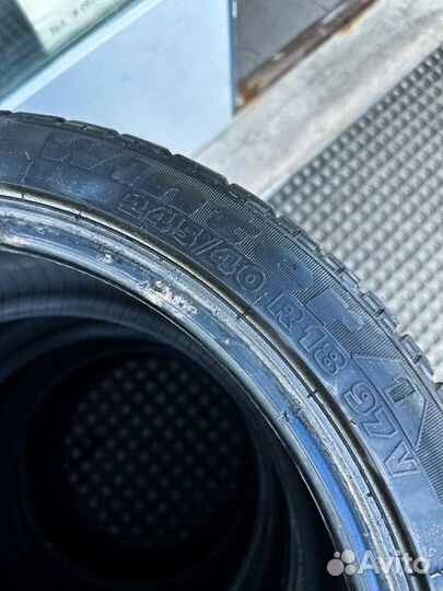 Tigar Winter 1 245/40 R18