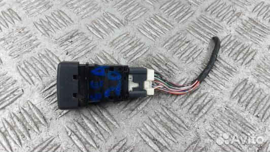 Кнопка аварийки nissan navara D22 (SEA20I501)