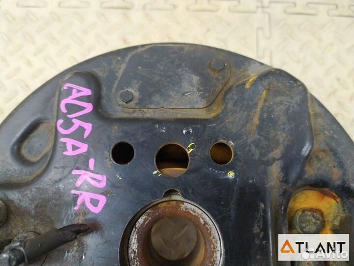 Ступица задняя правая mitsubishi mirage