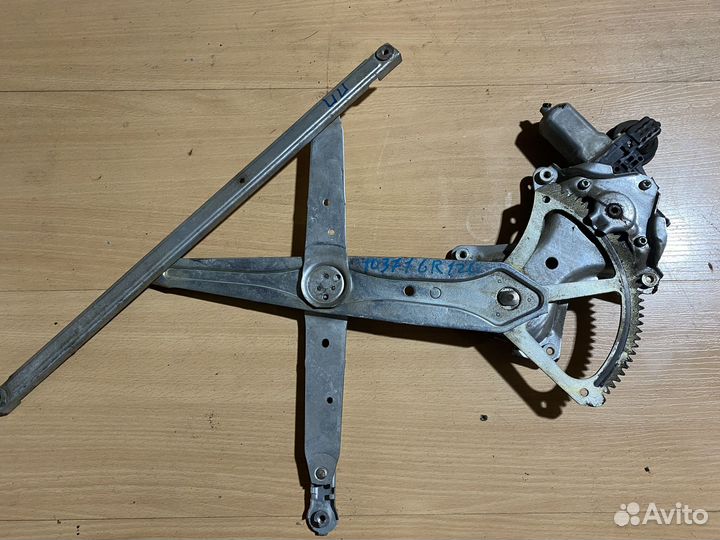 Стеклоподъемник Toyota Mark X X120 GRX120