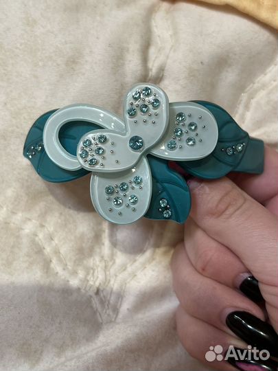 Заколки для волос